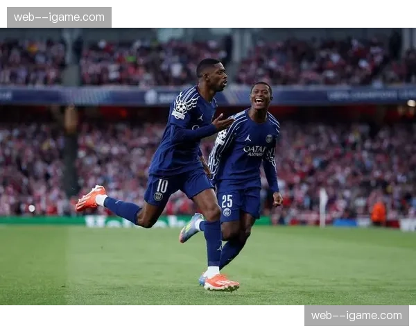 姆巴佩双响，巴黎圣日耳曼3-2力克曼城占得先机