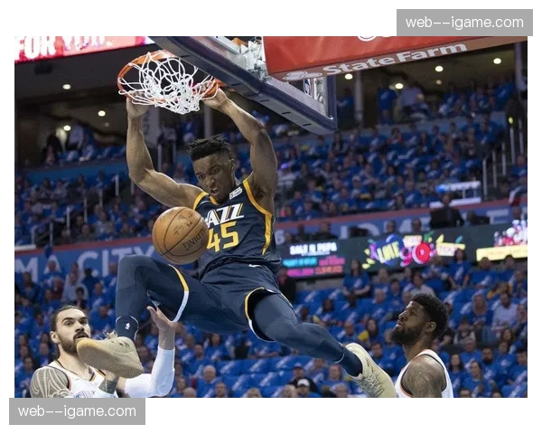 专访：多诺万·米切尔谈论脚踝伤势对个人外线施压效率的影响